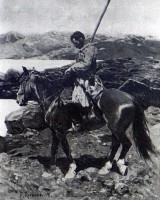 Уставший воин на коне на фоне скалистого пейзажа